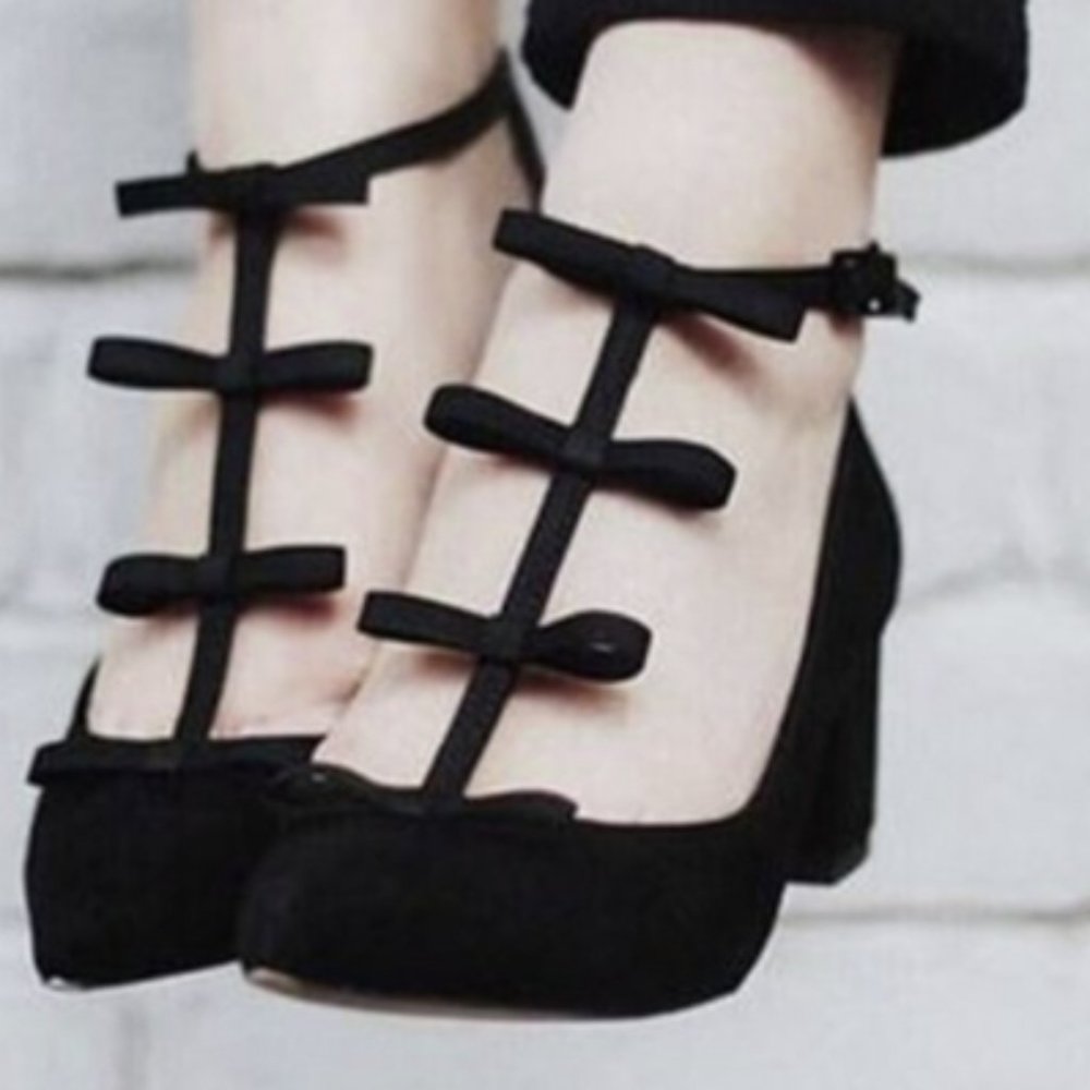 Paper Dolls: Mid Heels with Mini Bows: Size 9